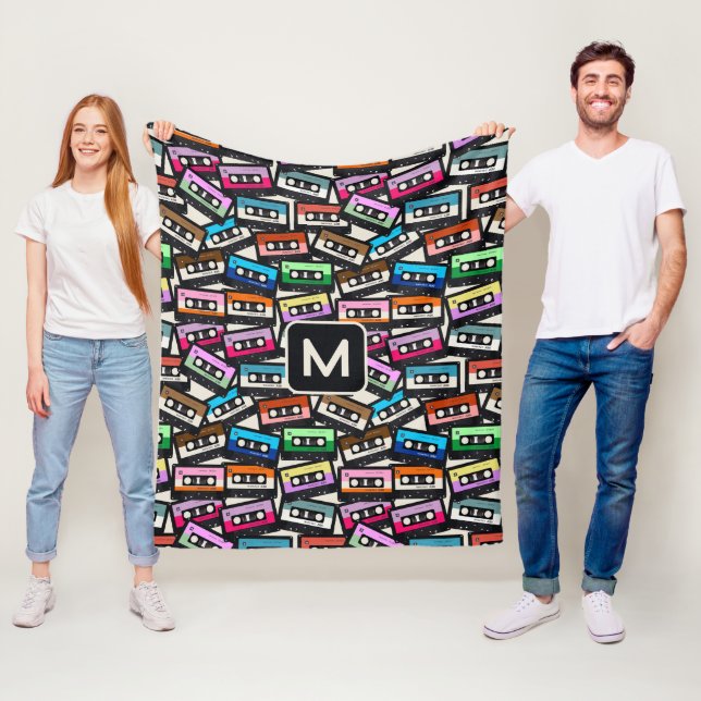 Couverture Polaire Bandes cascade monographique rétro personnalisées (En situation)