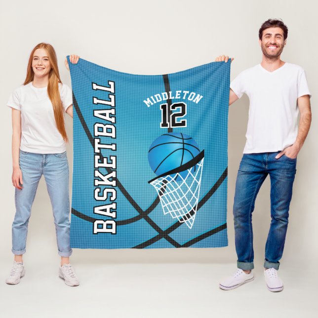 Couverture Polaire Basket 🏀 Sport Design en Bleu Bébé (En situation)