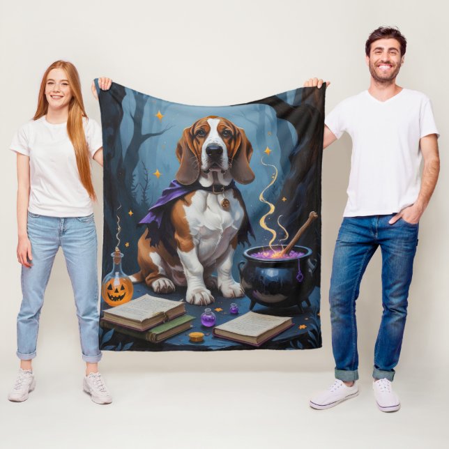 Couverture Polaire Basset Hound Chien Whimsical Halloween Peinture (En situation)
