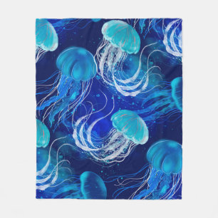 Couverture Polaire Beaucoup de méduses bleues nageant sous l'eau. Sea