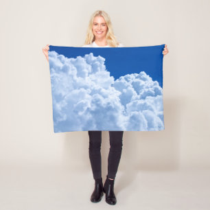 Couverture Polaire Beaux nuages gonflés en ciel bleu