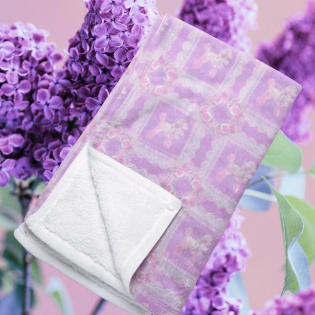 Couverture Polaire Blanc Vintage Rose Lilas Dentelle Poodle Patchwork (Comfy cozy fleece blanket)