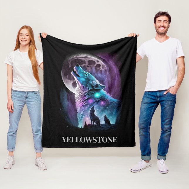 Couverture Polaire Blanche en polaire du loup de Yellowstone (En situation)