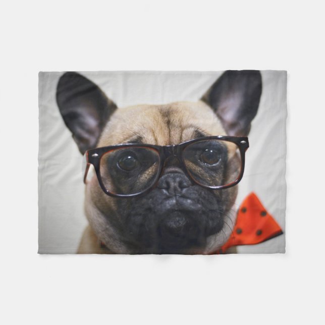 Couverture Polaire Bouledogue français avec les verres et la cravate (Devant (Horizontal))