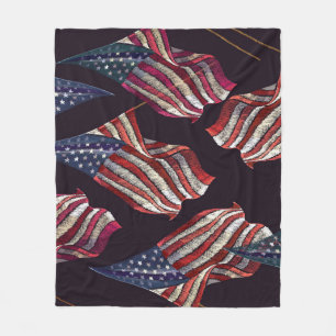 Couverture Polaire Broderie du drapeau américain : motif patriotique.