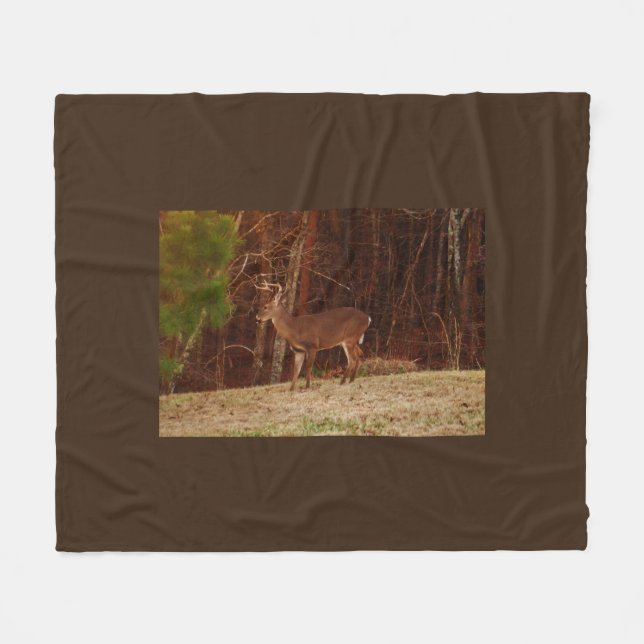Couverture Polaire Buck Deer par les arbres (Devant (Horizontal))