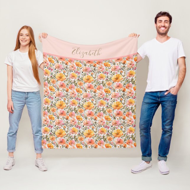 Couverture Polaire Cadeau Fleur sauvage Monogramme rose jaune orange (En situation)