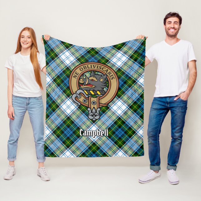 Couverture Polaire Campbell Crest au-dessus de Tartan (En situation)