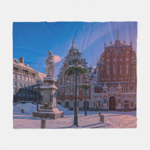 Couverture Polaire Carré de la mairie de Riga en hiver