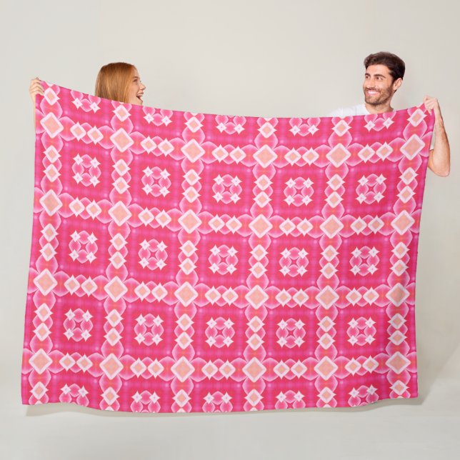 Couverture Polaire Carré rose abstraite florale bébé motif (En situation)
