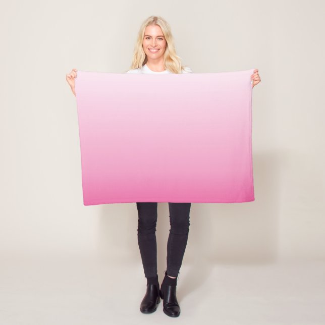 Couverture Polaire cerisier rose croustillant rose (En situation)