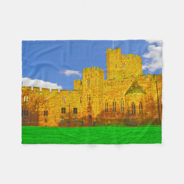 Couverture Polaire Château de Peckforton à Tarporley, Cheshire (Devant (Horizontal))
