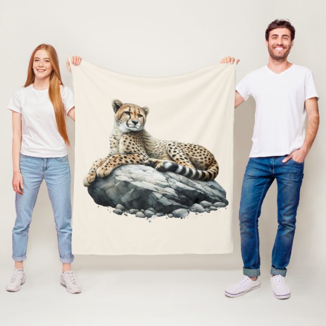 Couverture Polaire Cheetah reposant sur un rocher (En situation)