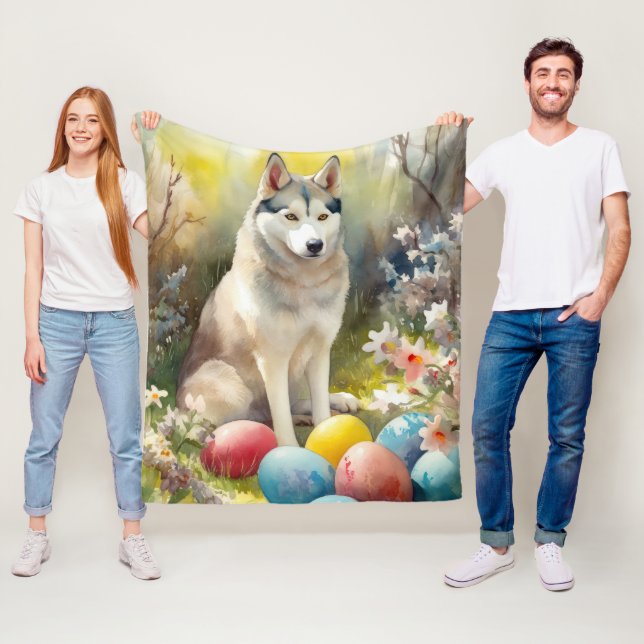 Couverture Polaire Chien sibérien Husky avec oeufs de Pâques vacances (En situation)