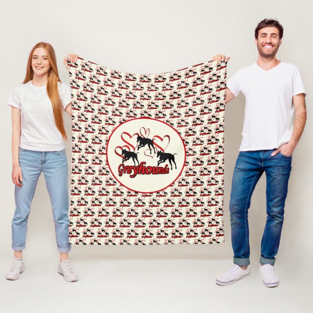 Couverture Polaire Chiens Gris Et Coeurs Rouges (En situation)
