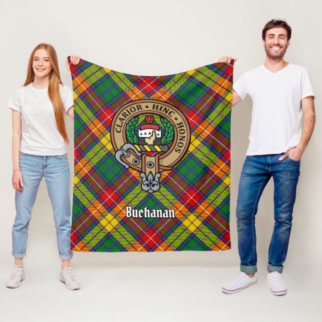 Couverture Polaire Clan Buchanan Crest sur Tartan (En situation)