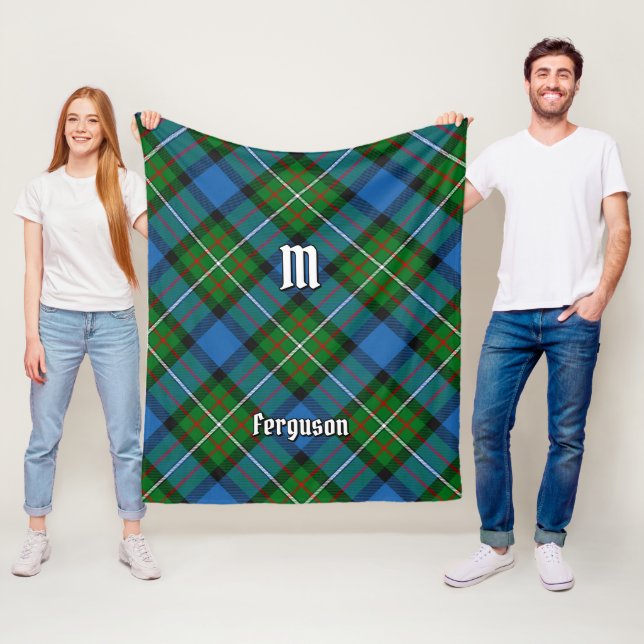 Couverture Polaire Clan Ferguson Tartan Fleece Blanche (En situation)