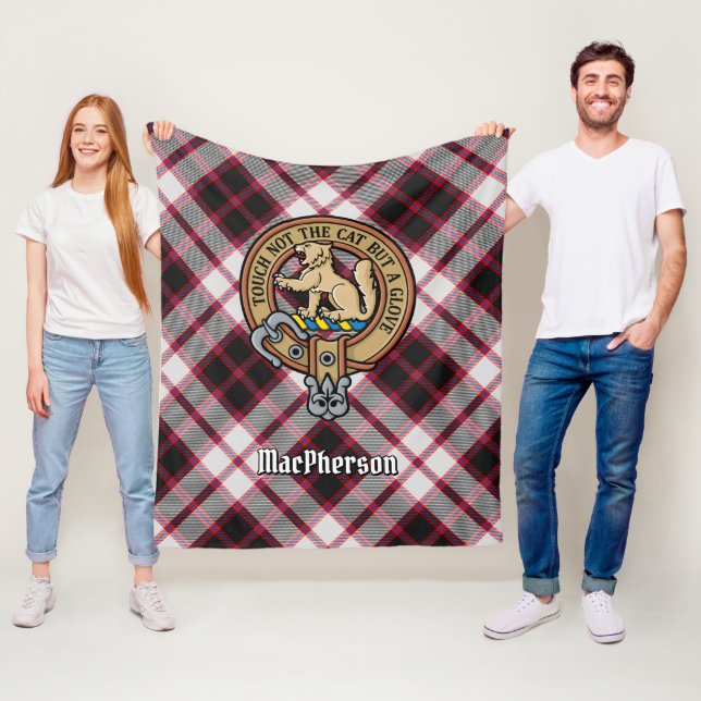 Couverture Polaire Clan MacPherson Crest sur la chasse Tartan (En situation)