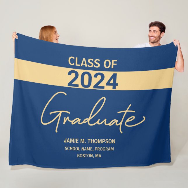 Couverture Polaire Classe de 2024 Blue Gold Personnalisé Graduation (En situation)