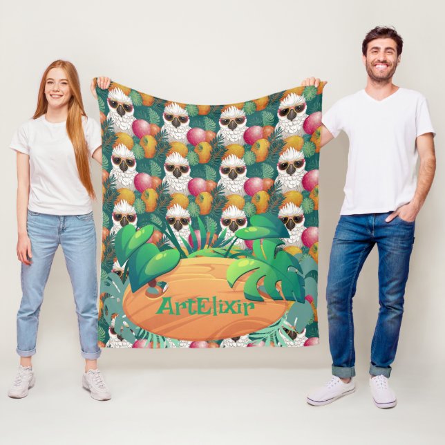 Couverture Polaire Cool Cockatoo portant des tons imprimés (En situation)