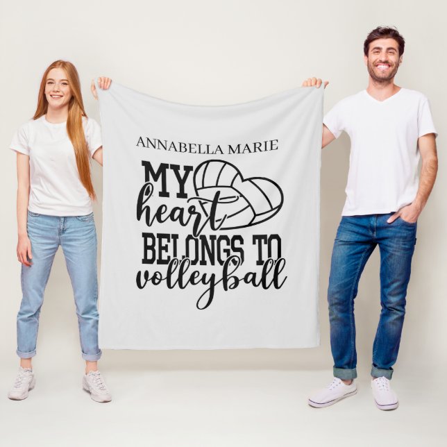 Couverture Polaire cool love volleyball coeur ajouter nom (En situation)
