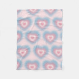 Couverture Polaire Couleurs du drapeau transversal sur un coeur flou