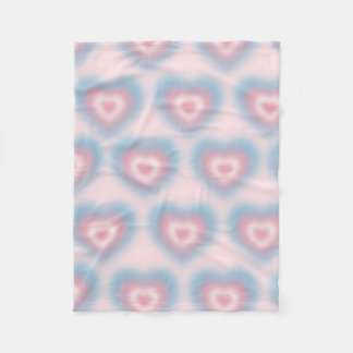 Couverture Polaire Couleurs du drapeau transversal sur un coeur flou