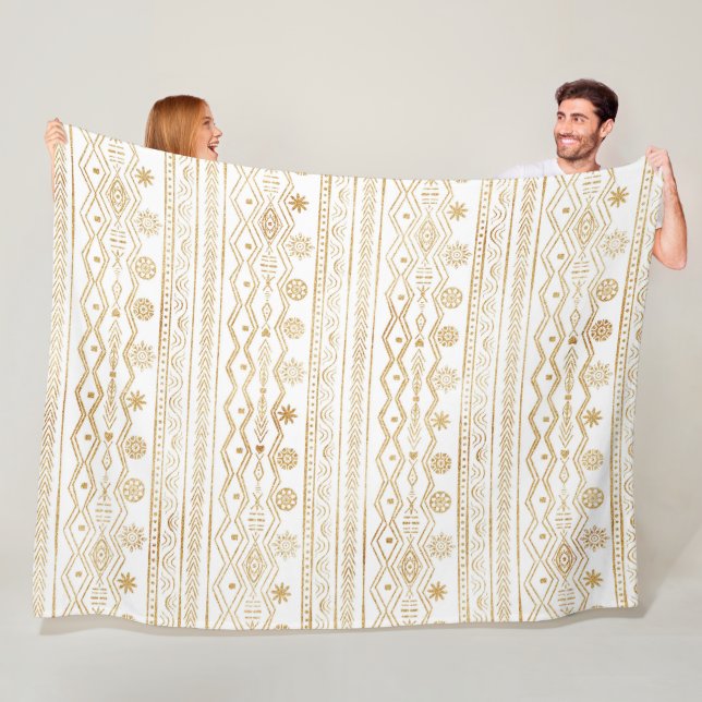 Couverture Polaire Design de gribouillages tribus or et blanc (En situation)