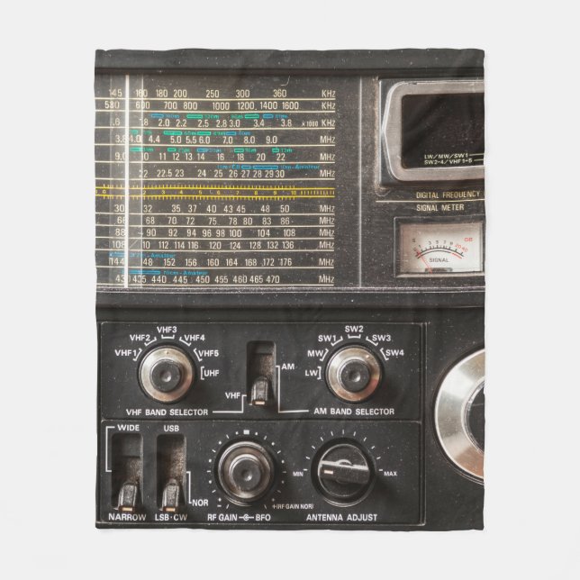 Couverture Polaire Détails d'un ancien récepteur radio am (Devant)