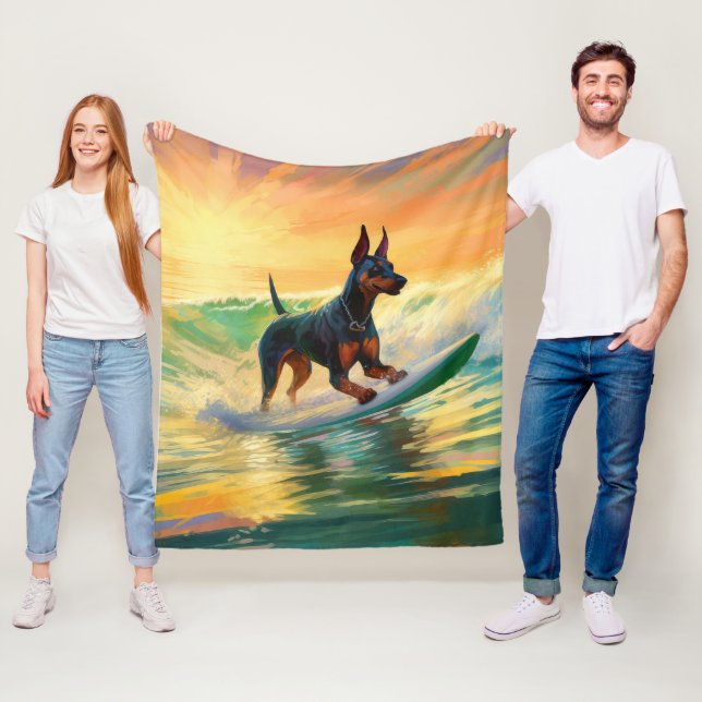 Couverture Polaire Doberman Beach Surf Peinture (En situation)