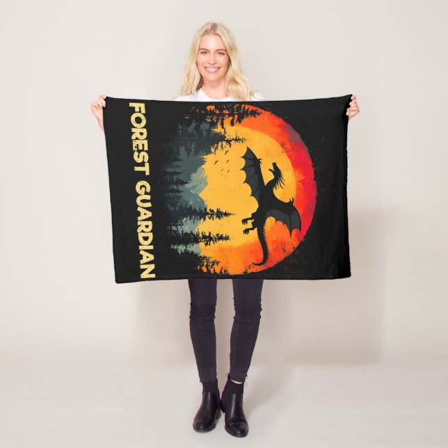 Couverture Polaire Dragon vintage de forêt de coucher de soleil (En situation)