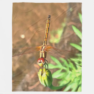 Couverture Polaire Dragonfly Artistique Reposant Sur Une Tête De Fleu
