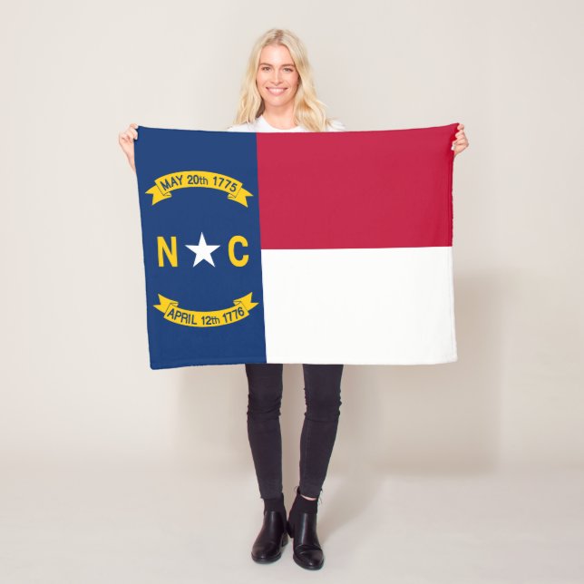 Couverture Polaire Drapeau de l'État de Caroline du Nord (En situation)
