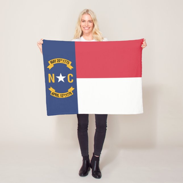 Couverture Polaire Drapeau d'État de Caroline du Nord, États-Unis (En situation)