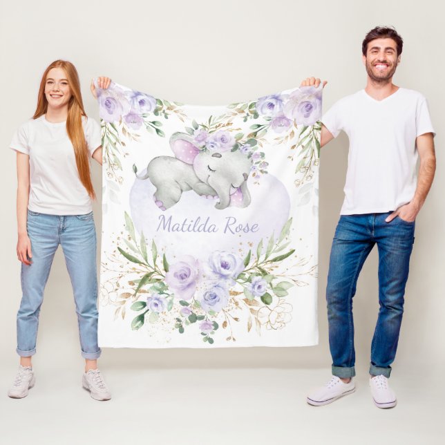 Couverture Polaire Dreamy Sweet Baby Elephant Girl Lavender Floral (En situation)