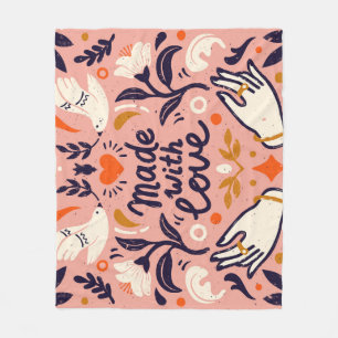 Couverture Polaire Éléments d'amour : composition rose vintage.