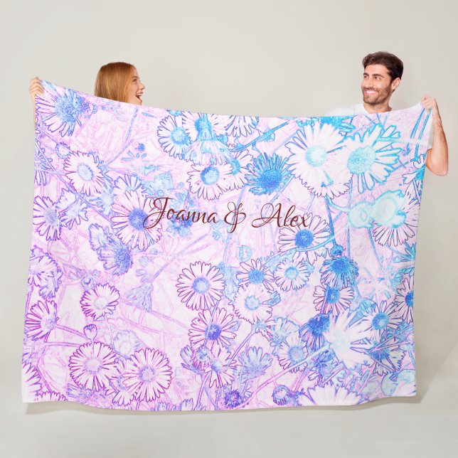 Couverture Polaire Faisceaux en blanc rose et bleu (En situation)