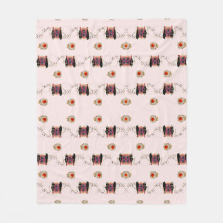 Couverture Polaire Feminine Surrealism in Warm Tones
