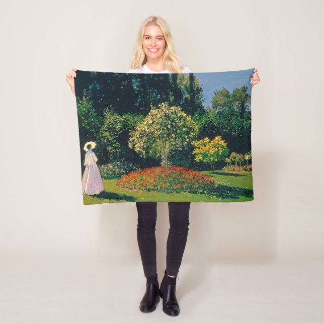 Couverture Polaire Femme dans un jardin, Monet (En situation)