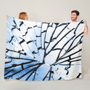 Couverture Polaire fenêtre cassée