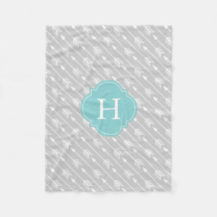 Couverture Polaire Flèches grises et aqua monogrammes Motif
