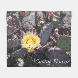 Couverture Polaire Fleur de cactus jaune au printemps