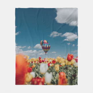 Couverture Polaire Fleurs de tulipe jaune et rouge sous montgolfière