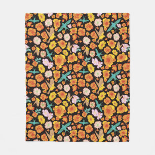 Couverture Polaire Flore printanière luxuriante et oiseaux sur arrièr