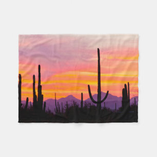 Couverture Polaire Forêt de cactus saguaro au coucher du soleil