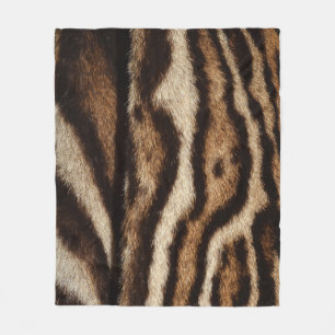 Couverture Polaire Fourrure de léopard nuageuse, motif exotique.