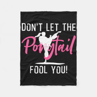 Couverture Polaire Funny Girl Karate Design Kids Women Kickboxing Bla