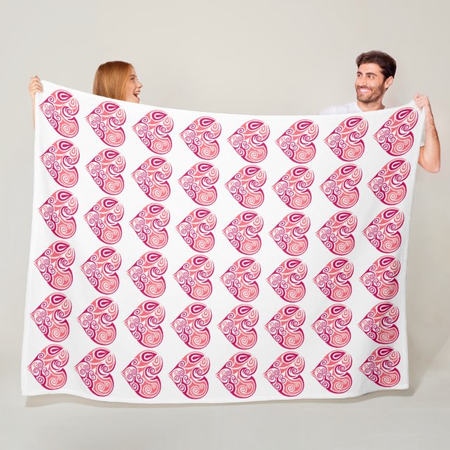 Couverture Polaire Grand plaid en polaire - Motif coeurs (En situation)