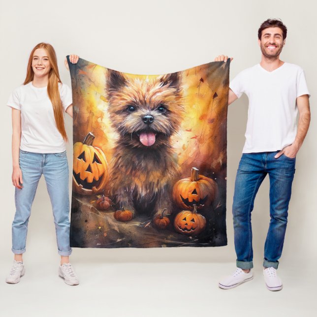 Couverture Polaire Halloween Cairn Terrier Avec La Peur Citrouille (En situation)