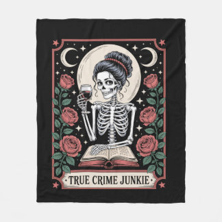 Couverture Polaire Halloween True Crime Junkie Tarot Card